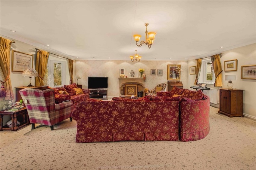 Images for Lakelands Close, Macclesfield, SK10