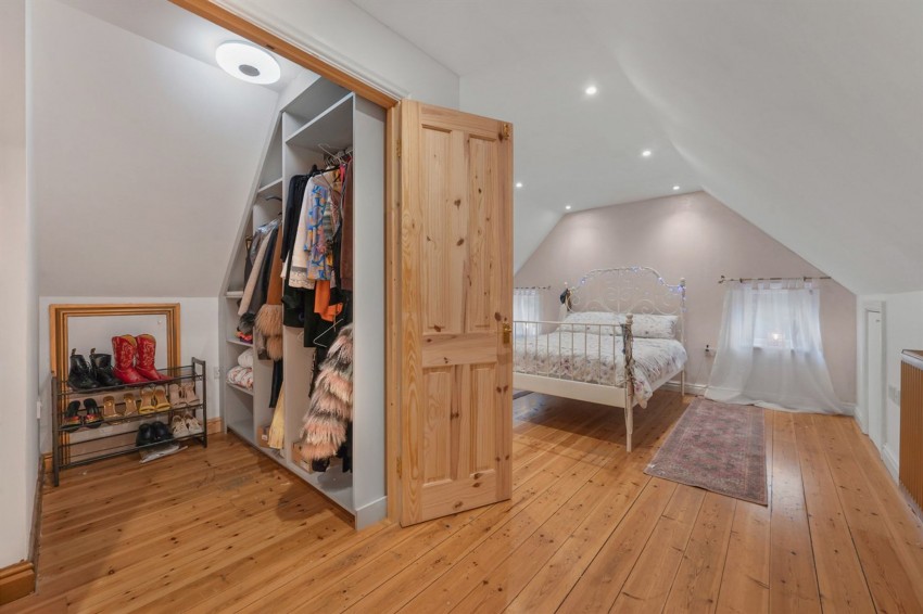 Images for Little Ees Lane, Sale, M33