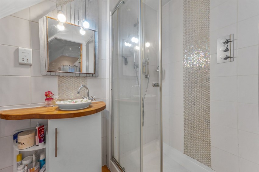 Images for Little Ees Lane, Sale, M33