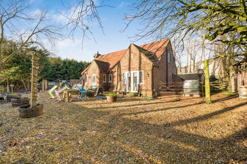 Images for Little Ees Lane, Sale, M33