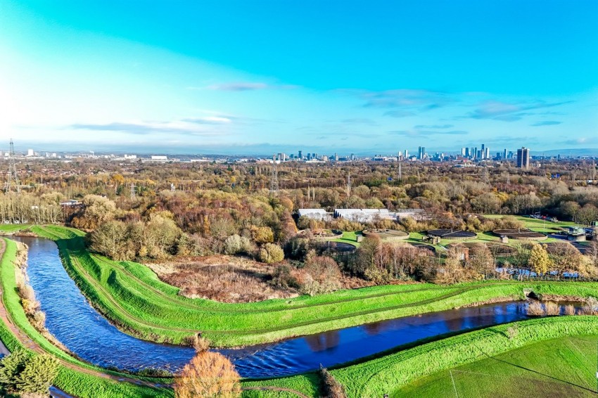 Images for Little Ees Lane, Sale, M33