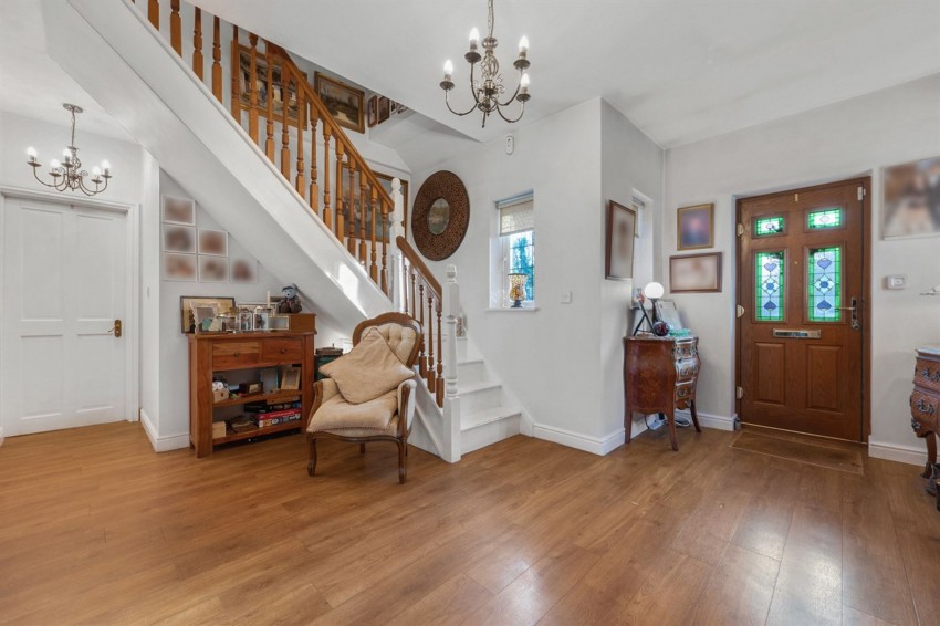 Images for Little Ees Lane, Sale, M33