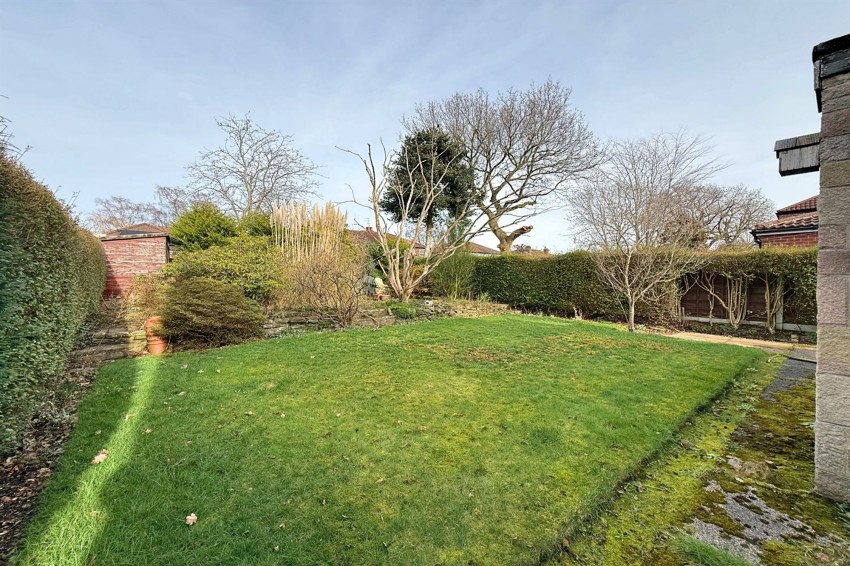 Images for Newlyn Drive, Sale, M33