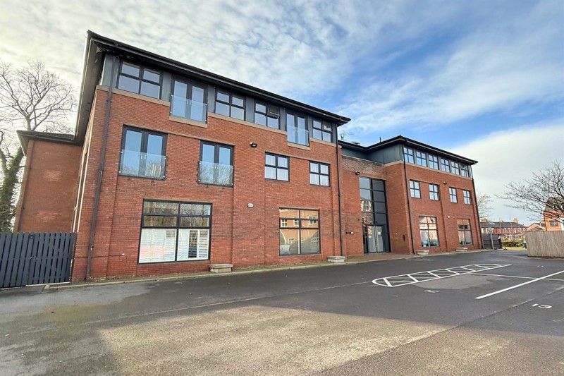 Dane Road, Metro House, M33