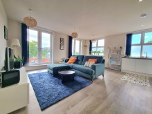 Images for Dane Road, Metro House, M33
