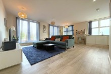 Images for Dane Road, Metro House, M33