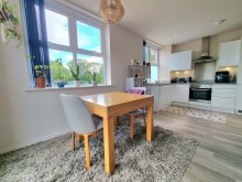 Images for Dane Road, Metro House, M33