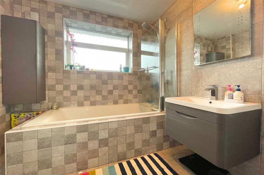 Images for Wenlock Road, Sale, M33