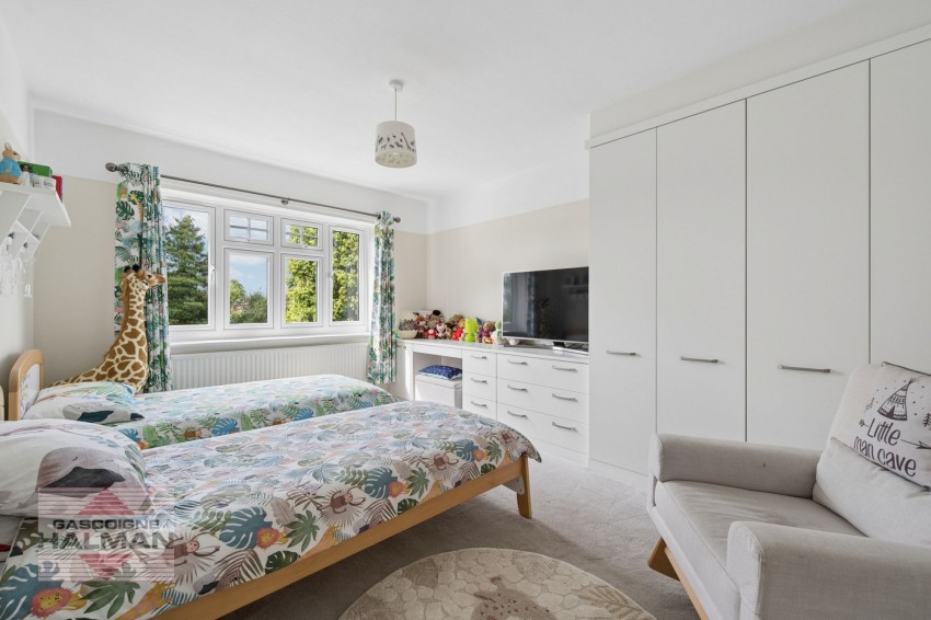 Images for Cecil Avenue, Sale, M33
