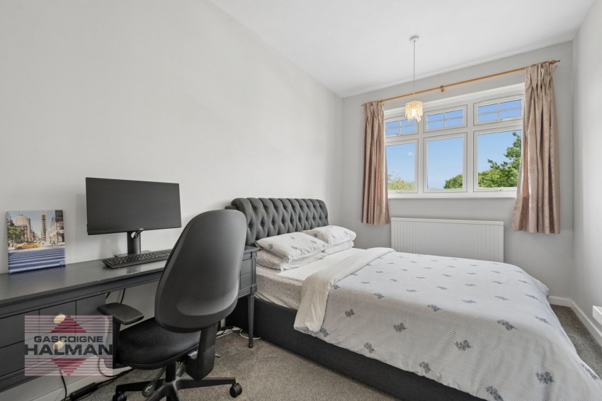 Images for Cecil Avenue, Sale, M33