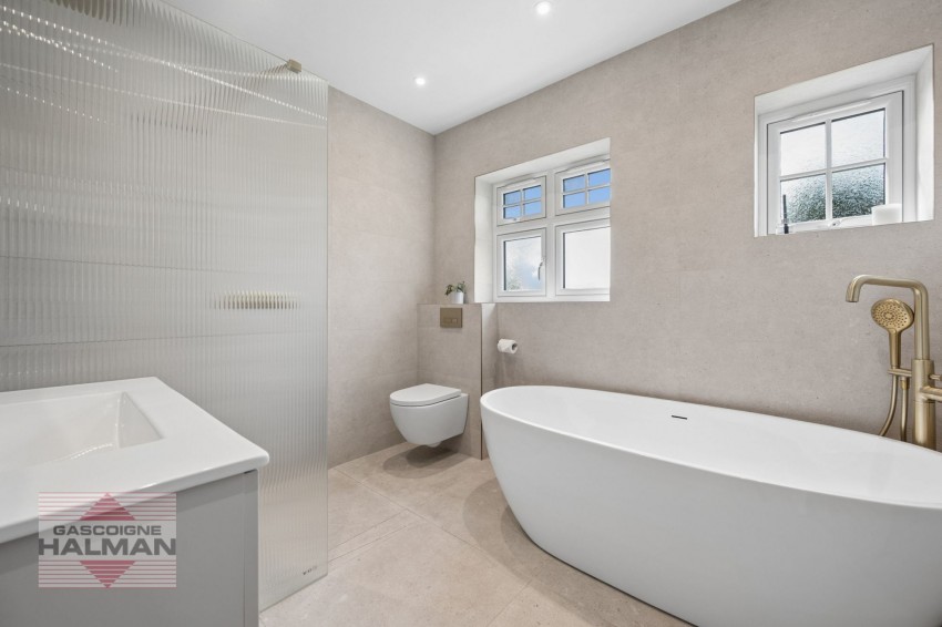 Images for Cecil Avenue, Sale, M33
