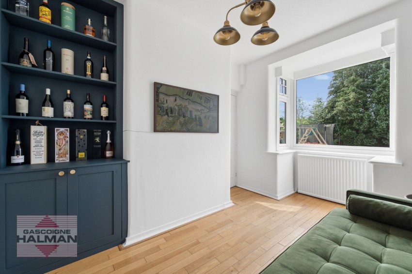 Images for Cecil Avenue, Sale, M33