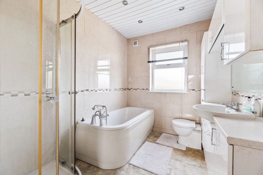 Images for Grove Bank, Helsby, WA6