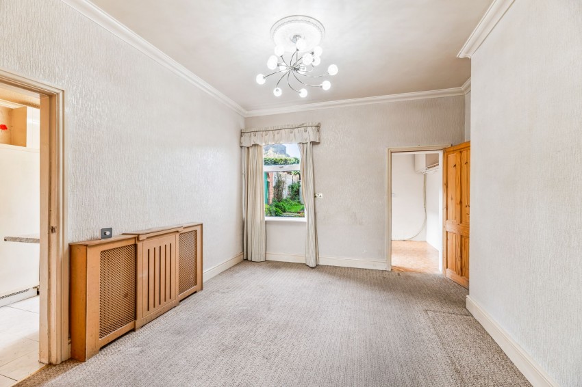 Images for Grove Bank, Helsby, WA6