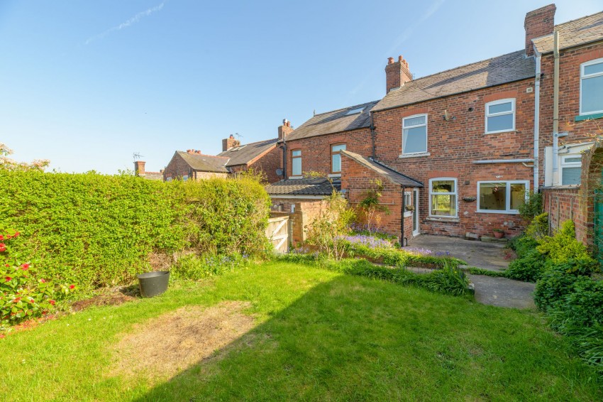 Images for Grove Bank, Helsby, WA6