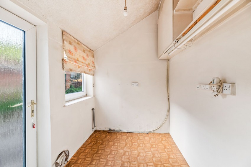 Images for Grove Bank, Helsby, WA6