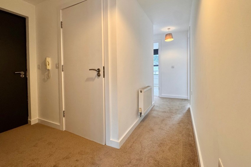 Images for Kinderlee Way, Chisworth, SK13