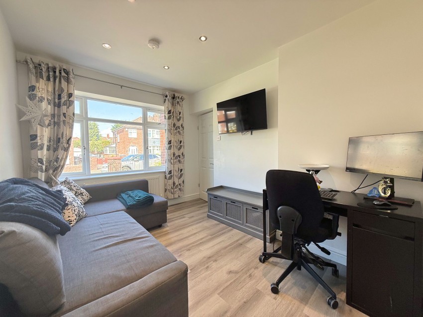 Images for Okehampton Crescent, Sale, M33