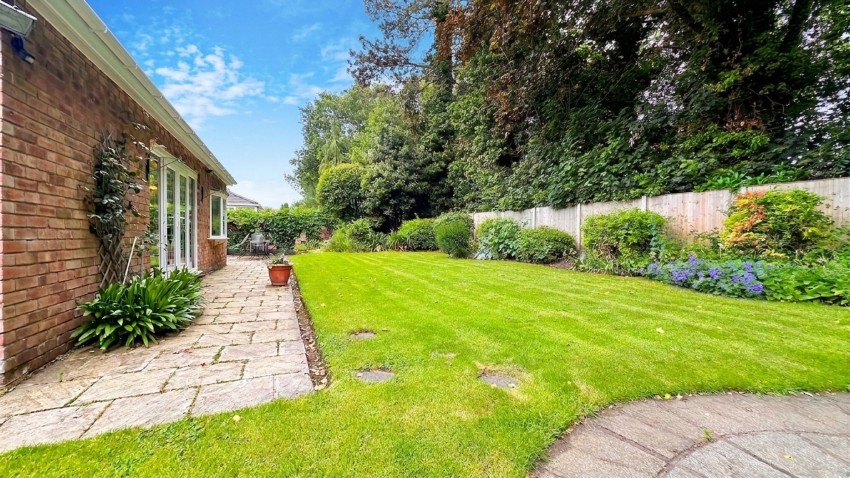 Images for Parklands Way, Poynton, SK12
