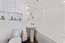Images for Hawthorne Road, Frodsham, WA6