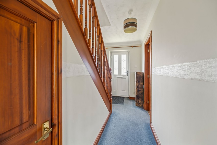 Images for Hawthorne Road, Frodsham, WA6