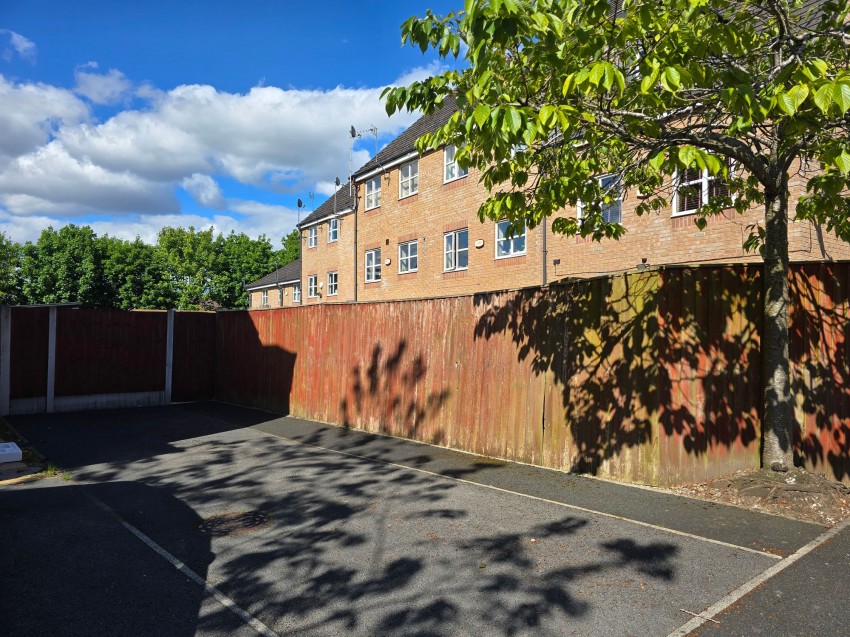 Images for Lawnhurst Avenue, Manchester, M23
