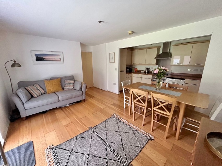 Images for 33 Highmarsh Crescent, West Didsbury, M20
