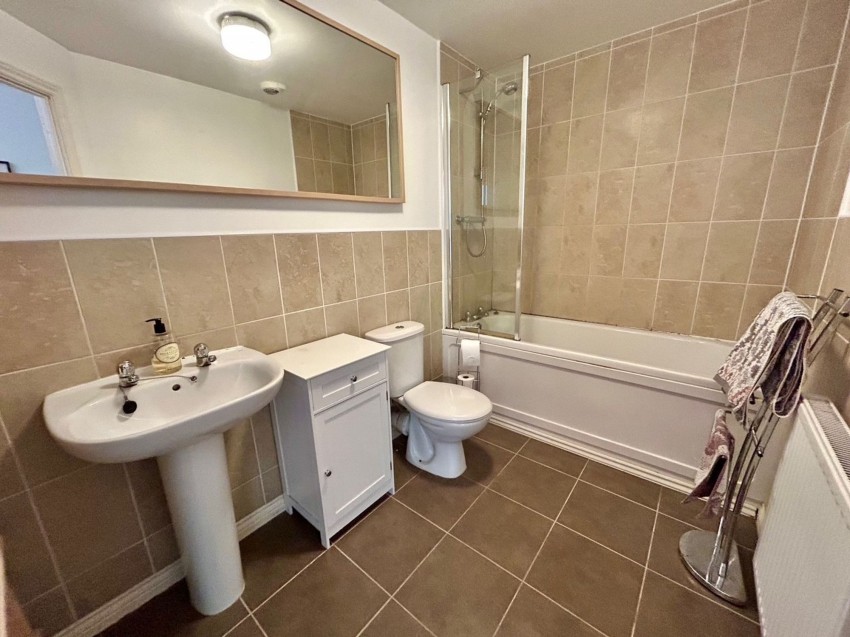 Images for 33 Highmarsh Crescent, West Didsbury, M20
