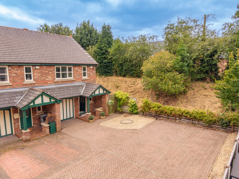 Field Side Close, Mobberley, WA16