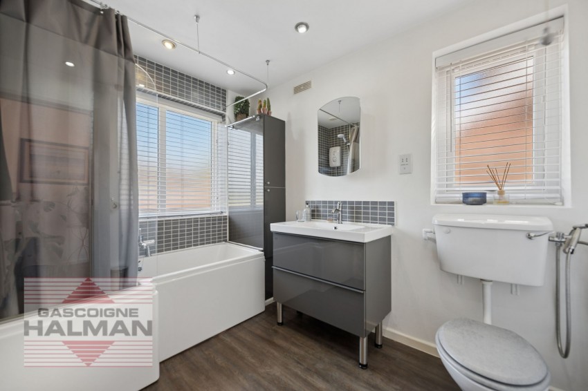 Images for Sunningdale Avenue, Sale, M33