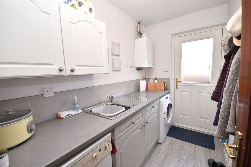 Images for Farmfield Drive, Macclesfield, SK10