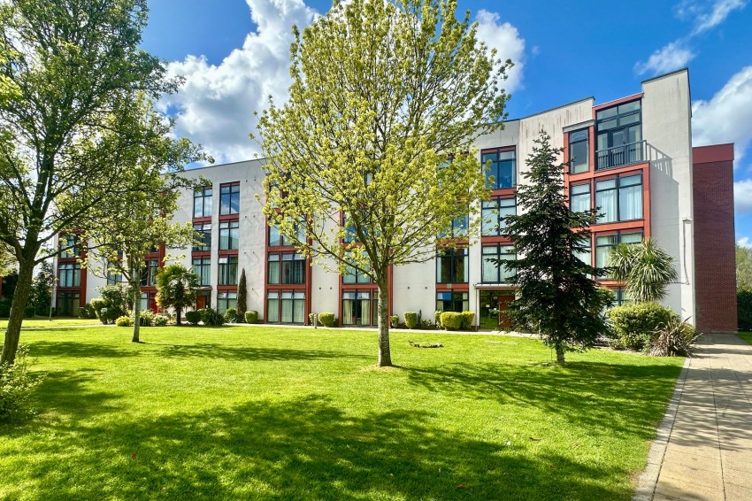 Images for Altrincham Road, Acorn House, M22