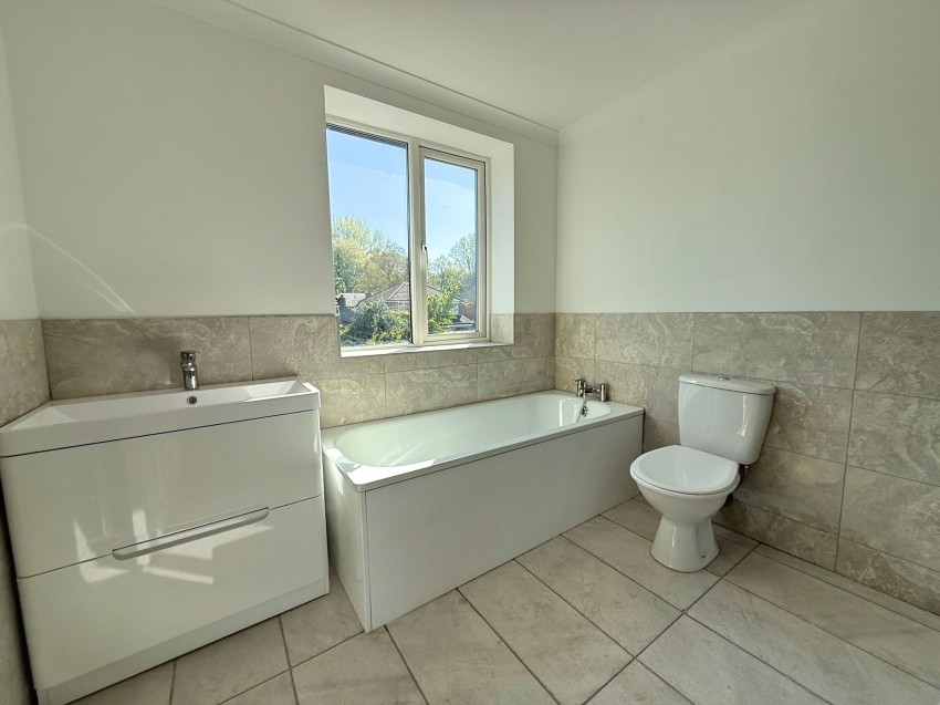 Images for Avonlea Road, Sale, M33