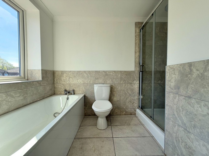Images for Avonlea Road, Sale, M33