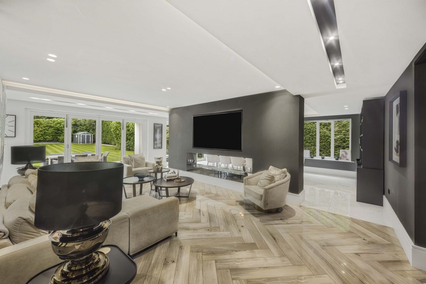 Images for Bollinway, Hale, WA15