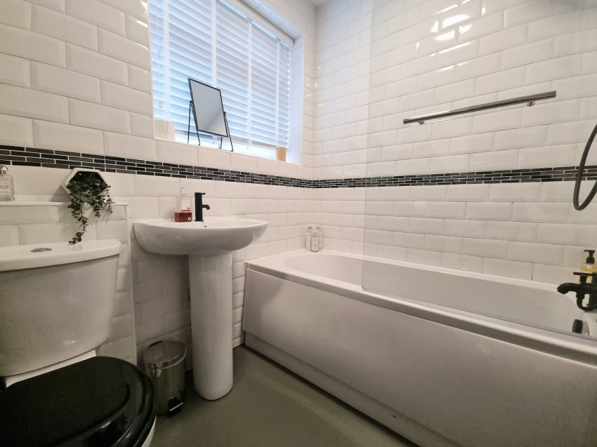Images for Harboro Grove, Sale, M33