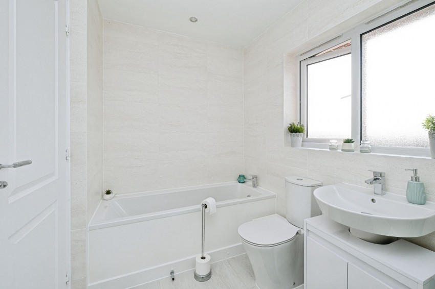 Images for Lurtin Way, Daresbury, WA4