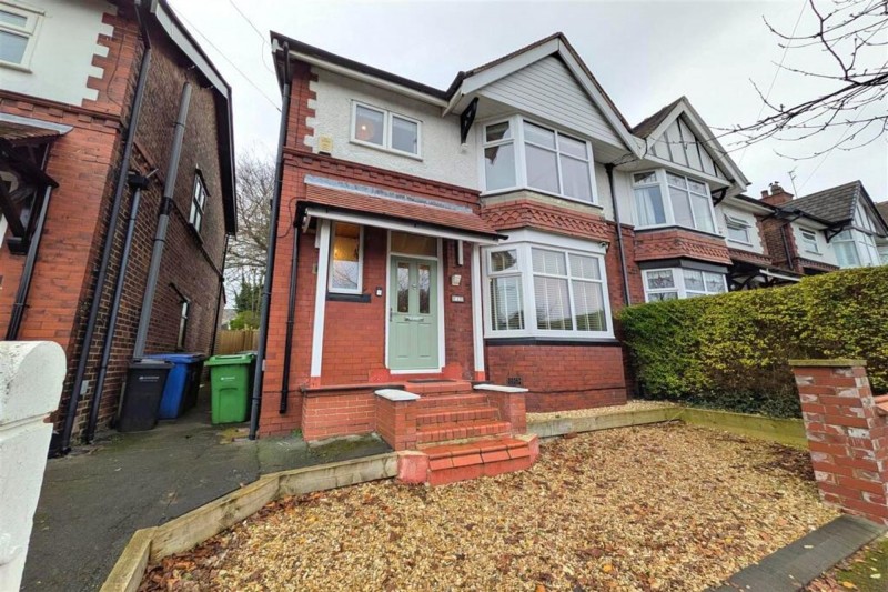 Warwick Road, Romiley, SK6