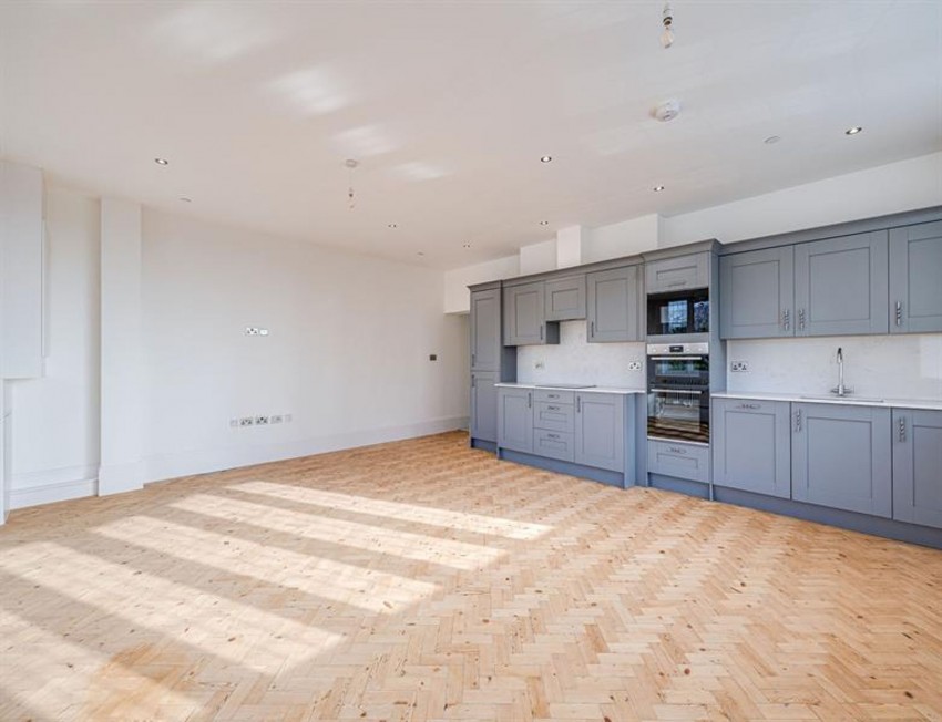 Images for Greysfield House, Ferma Lane, CH3