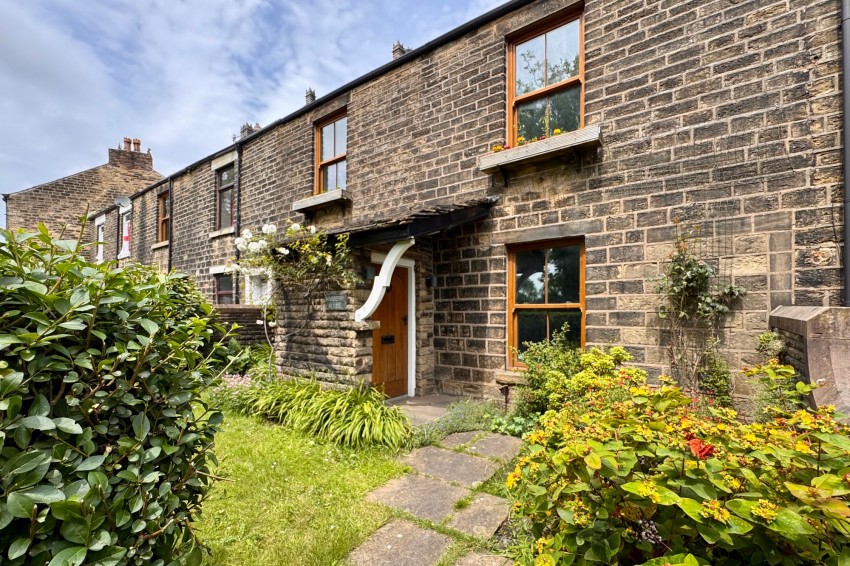 Images for Woolley Lane, Hollingworth, SK14