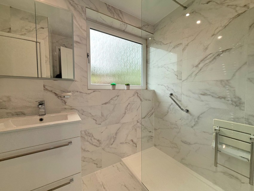 Images for Woodlands Drive, Sale, M33