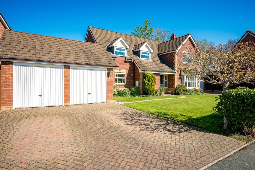 Images for York Crescent, Wilmslow, SK9