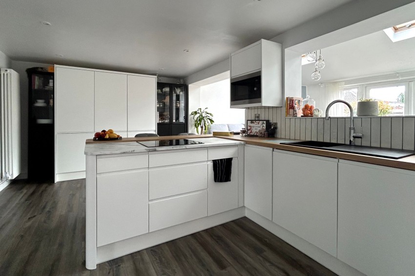 Images for East Avenue, Heald Green, SK8