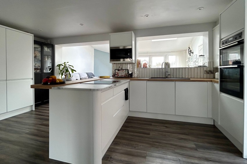 Images for East Avenue, Heald Green, SK8