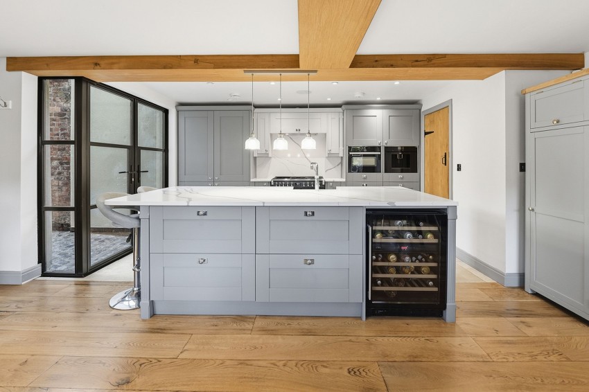 Images for New Road, Prestbury, SK10