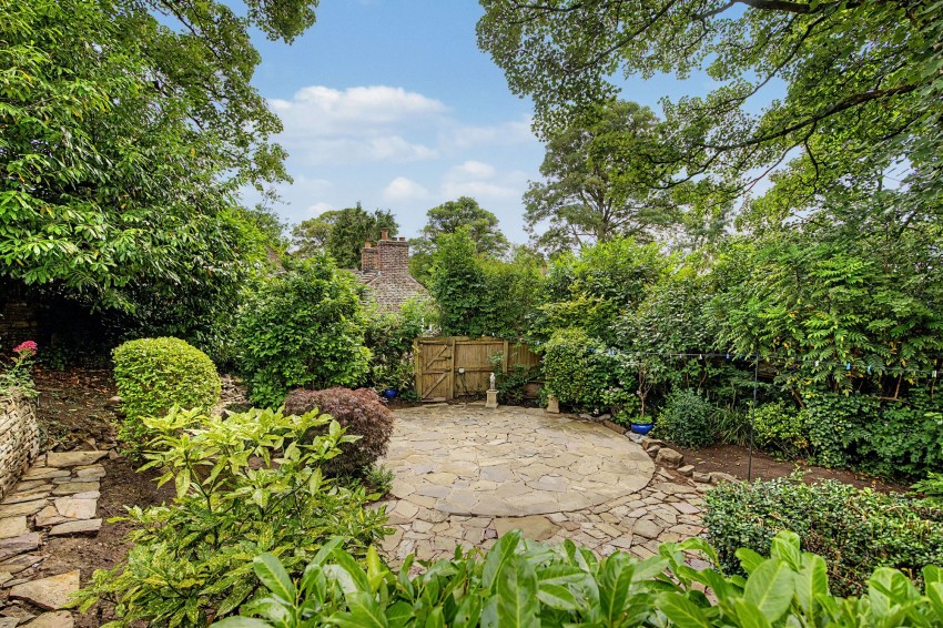 Images for New Road, Prestbury, SK10