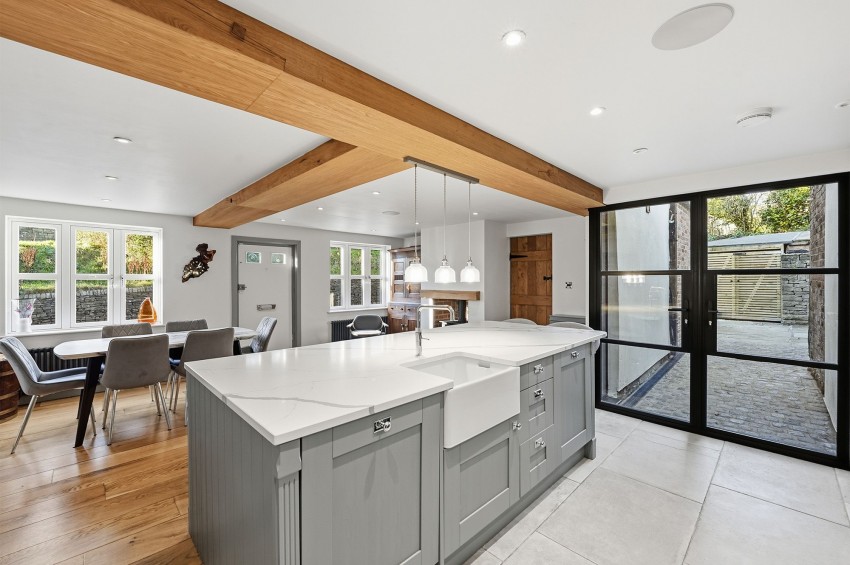 Images for New Road, Prestbury, SK10