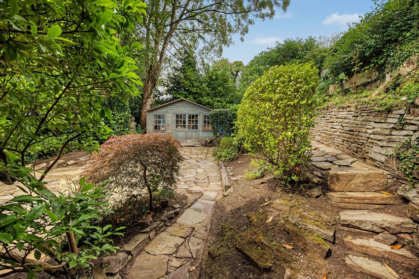 Images for New Road, Prestbury, SK10