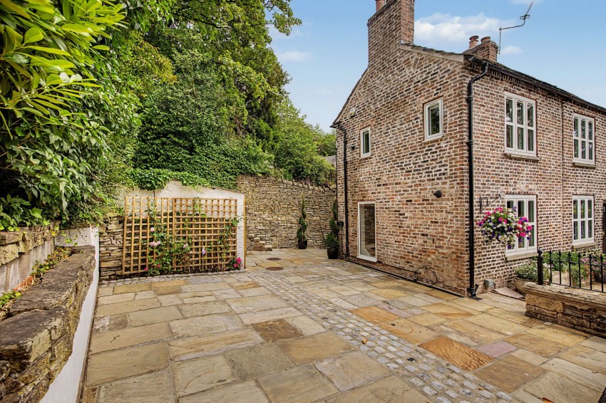 Images for New Road, Prestbury, SK10