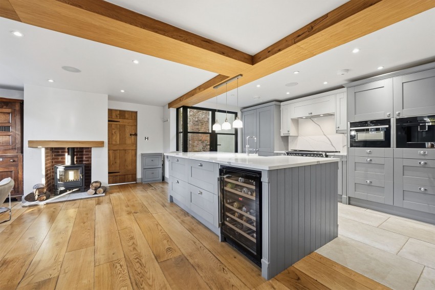 Images for New Road, Prestbury, SK10